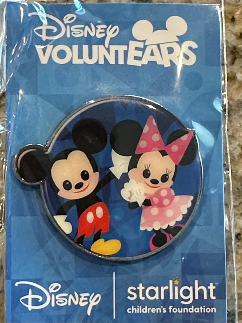 D23 Disney Mickey & Minnie VoluntEARS Collector Pin